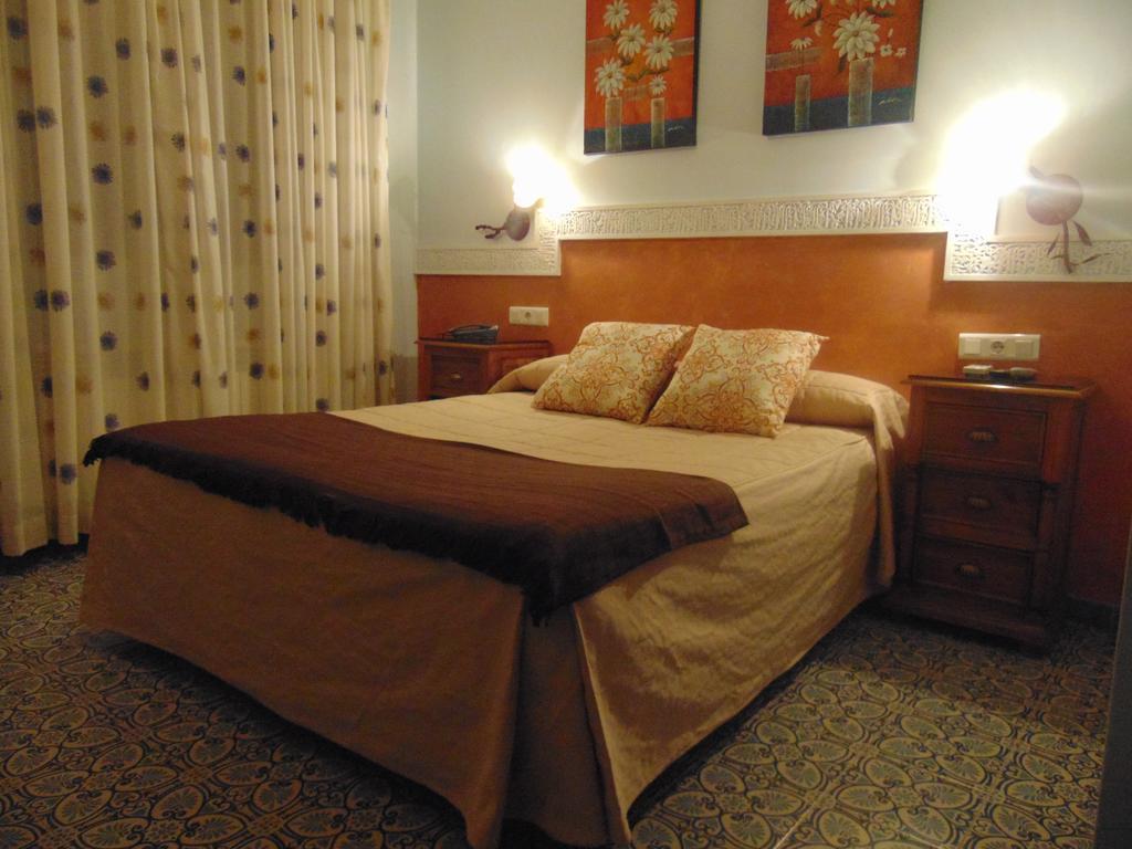 Hotel Sierra De Araceli Lucena Exteriör bild